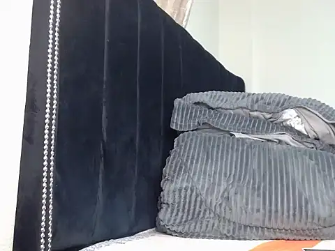 sexxyykittyy online show from May 24, 5:28 am