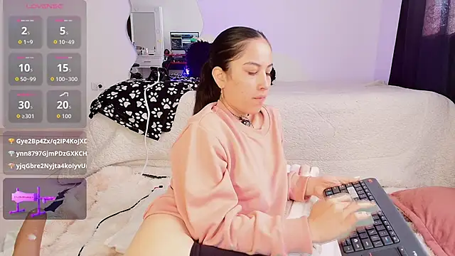 Snapshot of Madeline_Dreams chatting on September 14, 12:25 pm Madeline Dreams online show from September 14, 12:25 pm