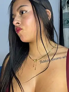Dulce-diosa online show from May 21, 3:37 am