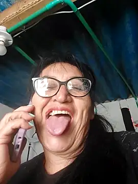 clarita 01 online show from December 19, 1:47 pm