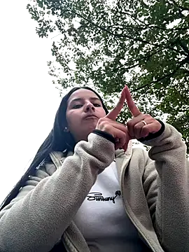  vaness online show from December 17, 6:34 pm