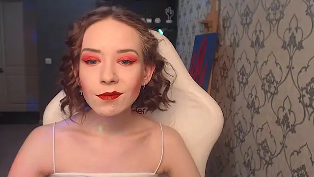 FascinatingEyess online show from May 6, 5:06 pm