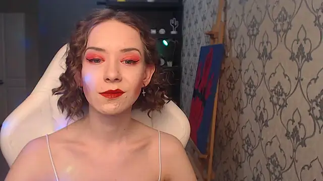 FascinatingEyess online show from May 4, 7:17 pm