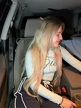 Holly-Glamour online show from May 24, 1:26 am