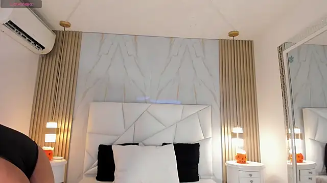 belacampbell online show from October 10, 5:45 am