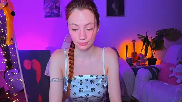 Alyssa Smitt online show from October 16, 12:13 am