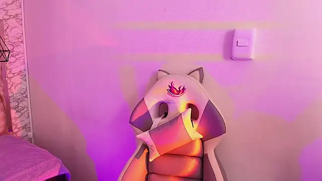 Queen perla  online show from December 5, 12:06 pm