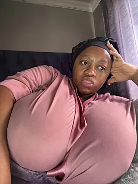 Chubbykarisma27 online show from May 18, 11:38 am