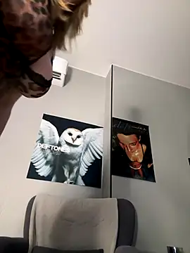 pink8ty online show from October 15, 11:40 pm