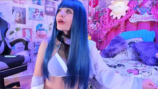 Alicebenett online show from March 5, 10:38 pm