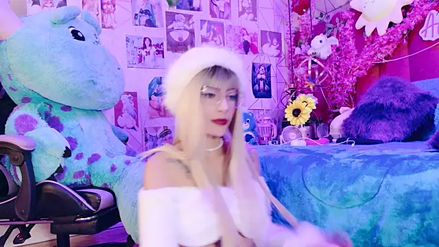 Alicebenett online show from May 23, 10:08 pm