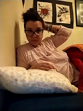 AliceBehind online show from March 24, 4:51 am