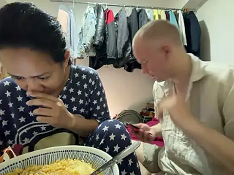 HansenHa online show from March 12, 4:31 pm