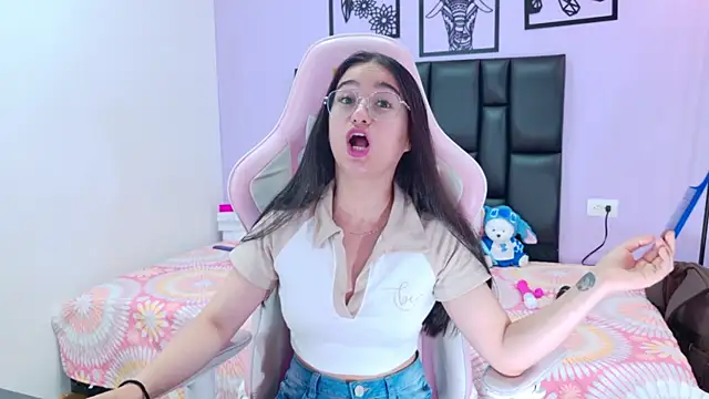 im-eliza online show from May 15, 4:21 pm