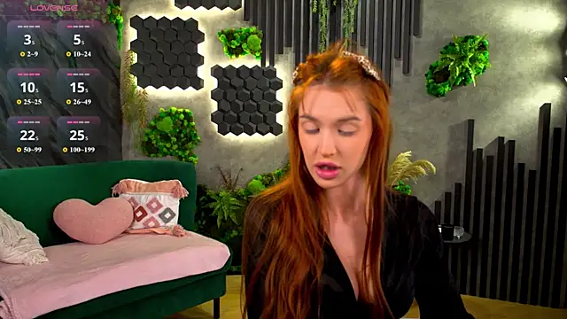 happywhores online show from June 14, 3:45 pm