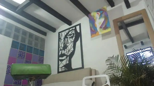 thirstymoonxx online show from May 27, 4:31 am