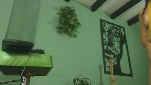 thirstymoonxx online show from November 20, 4:02 am