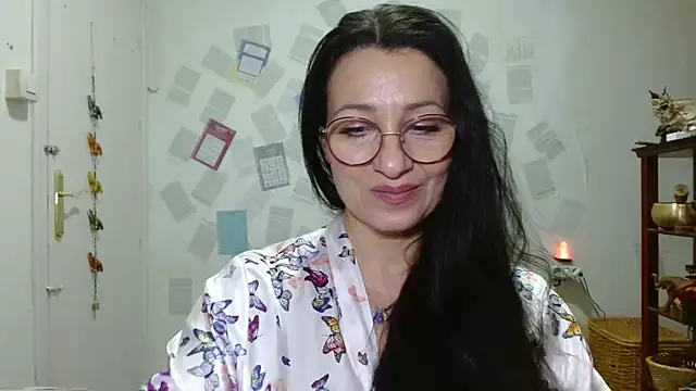KeisyNeonX online show from May 7, 8:45 pm