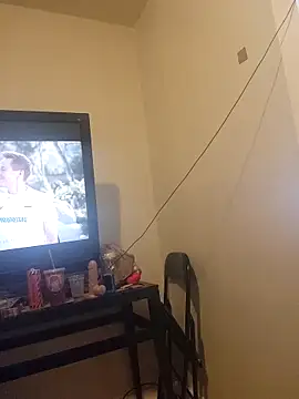 AllLeggs online show from April 7, 8:44 pm