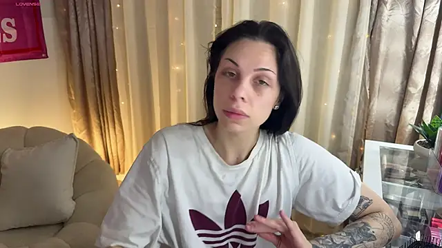 NattyFierros online show from May 26, 8:02 am
