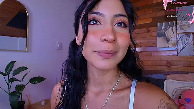 amber curly online show from May 14, 8:03 pm