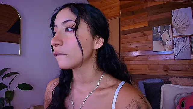 amber curly online show from May 26, 11:26 pm