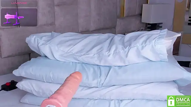 Eris Rose online show from November 10, 8:48 pm