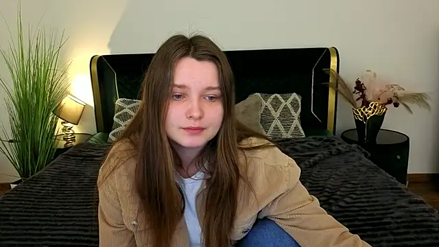 MagicPeachh  online show from May 11, 6:04 am