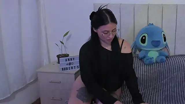 anny roberts online show from December 4, 11:16 pm