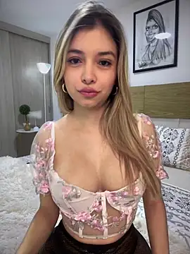 Snapshot of carolina__star chatting on September 13, 1:02 am carolina star online show from September 13, 1:02 am
