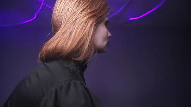 ginger hugs online show from October 12, 10:34 pm