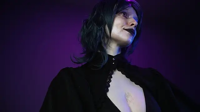 ginger hugs online show from April 9, 10:15 pm