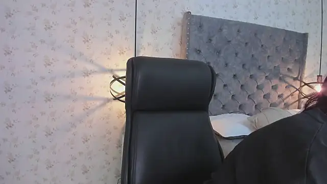 MissSussy online show from May 7, 11:58 am