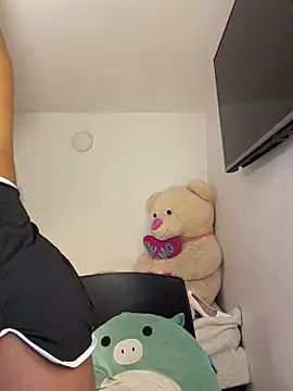 Kimm khalifa online show from April 3, 1:58 am