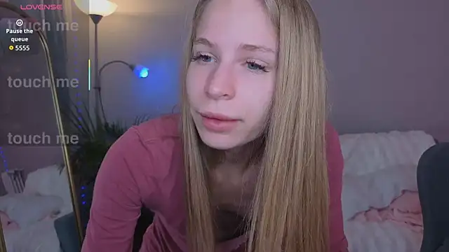 Elis Fox online show from May 18, 10:43 am