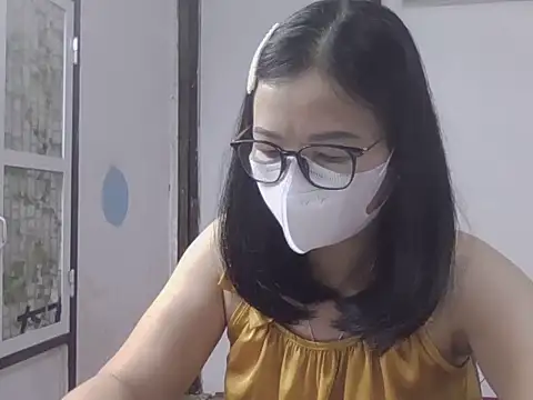 Snapshot of Malinh096 chatting on October 31, 2:57 am Malinh096 online show from October 31, 2:57 am