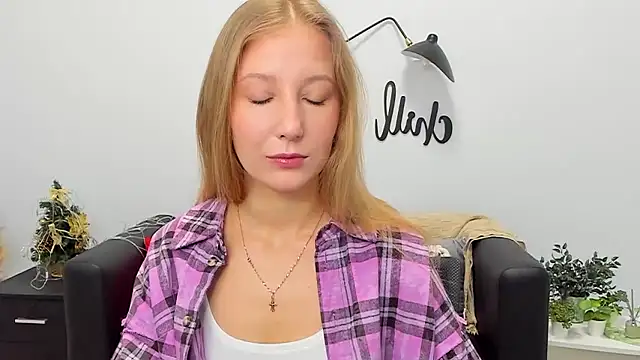 LolaWilsons online show from January 8, 6:17 am