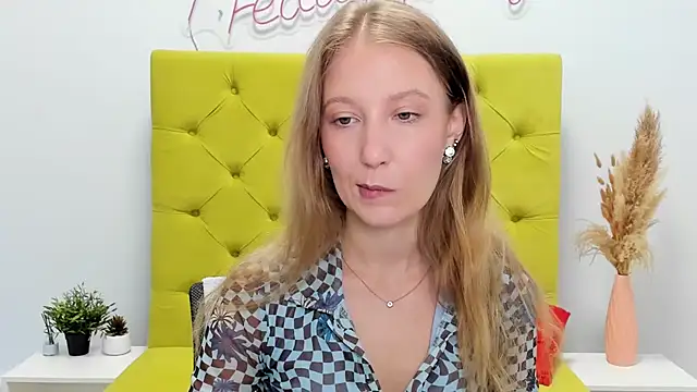 LolaWilsons online show from May 11, 6:37 am