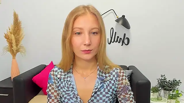 LolaWilsons online show from December 5, 8:14 am