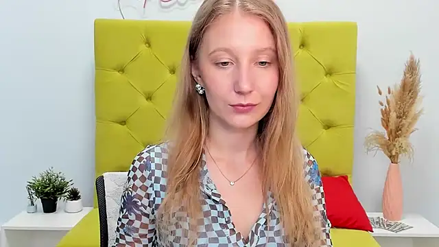 LolaWilsons online show from May 11, 2:45 pm