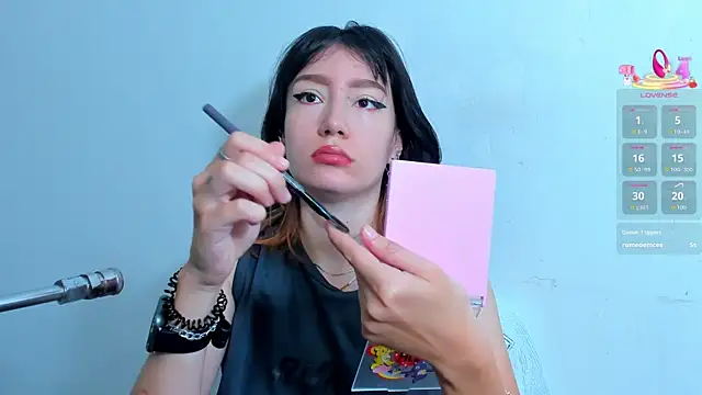 lizzy davis 1 online show from May 25, 4:33 am