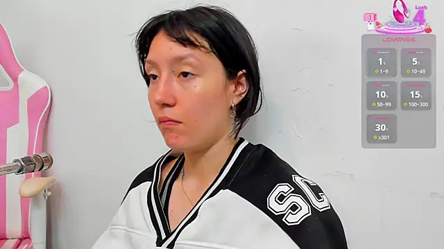 lizzy davis 1 online show from April 30, 3:45 am