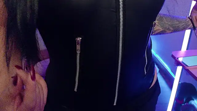 Haelycute online show from March 3, 11:44 pm