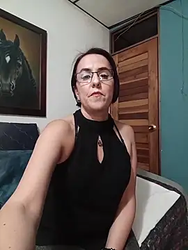 IsisBlake online show from May 6, 11:42 pm