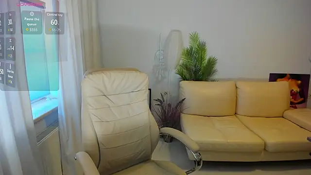 Daniela Kitty  online show from May 16, 8:17 am