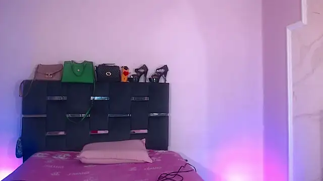 sexy-luna-star-ts online show from October 31, 6:50 am