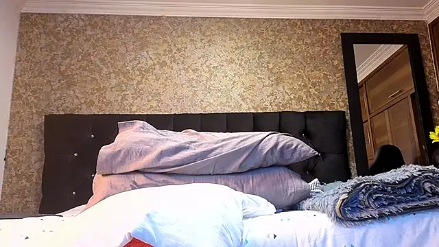 emma xuee online show from October 19, 10:23 pm