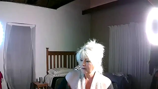 Miahotmilf online show from November 1, 6:56 pm