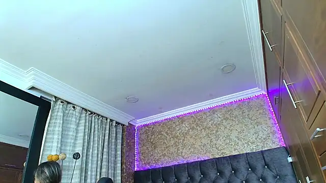 stella xue online show from October 6, 8:46 pm