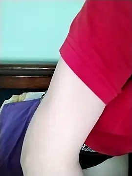 Luxcute286 online show from May 5, 9:34 am